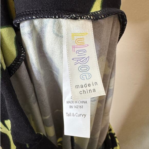 Lularoe Tall and Curvy Black Yellow Tropical Floral Print Leggings Size 12-18 - Picture 2 of 7